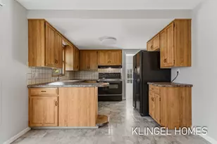 902 S Despelder St, Grand Haven, MI 49417 - Photo 10