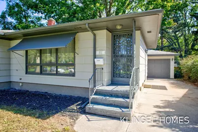 902 S Despelder Street, Grand Haven, MI 49417 - Photo 2
