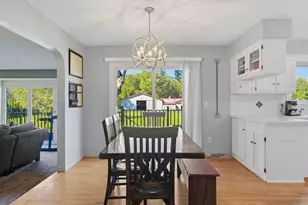 9623 Earhart Rd, South Lyon, MI 48178 - Photo 10