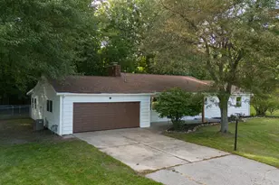 5564 Newton Ave, Coloma, MI 49038 - Photo 1