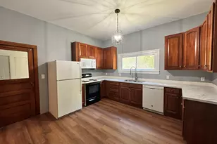 116 E Railroad St, Dowagiac, MI 49047 - Photo 8