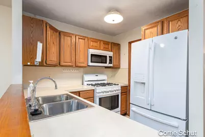 3238 Arrowhead Arms Court SW, Grandville, MI 49418 - Photo 10