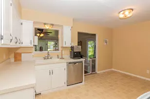 3028 Nichols Rd, Kalamazoo, MI 49004 - Photo 6