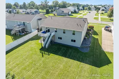 6474 Bradenwood Drive, Hudsonville, MI 49426 - Photo 38