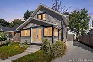 229 Fox St SW, Grand Rapids, MI 49507 - Photo 2
