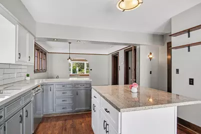 48 Mayfield Avenue NE, Grand Rapids, MI 49503 - Photo 6