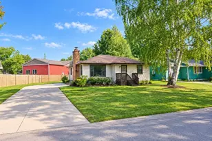 328 Doris Street NW, Sparta, MI 49345 - Photo 4
