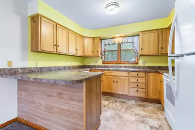 22303 Bedford Road N, Battle Creek, MI 49017 - Photo 4