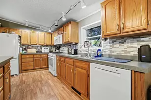 1084 N Brandy Ln, Ludington, MI 49431 - Photo 6