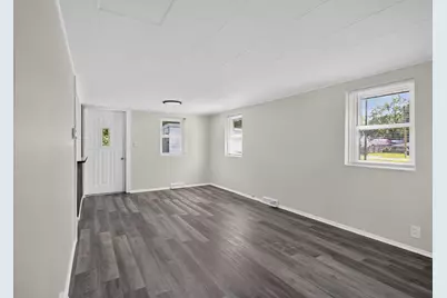 2024 W Washington Avenue, Jackson, MI 49203 - Photo 8