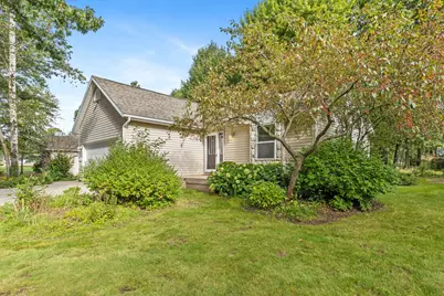 10546 Wildwood Drive, Greenville, MI 48838 - Photo 2