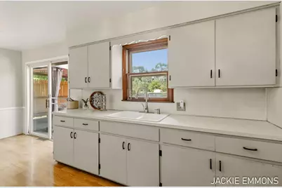 731 66th Street SE, Grand Rapids, MI 49548 - Photo 10