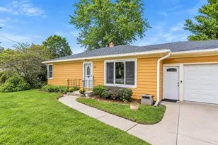 731 66th St SE, Grand Rapids, MI 49548 - Photo 1