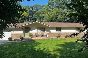 11816 Highridge Dr, Pinckney, MI 48169 - Photo 1
