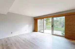718 Peninsula Ct, Ann Arbor, MI 48105 - Photo 8