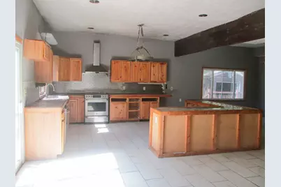 388 N Euclid Avenue, Benton Harbor, MI 49022 - Photo 8