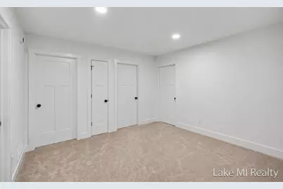 5655 Courtney Lynn Court SW, Wyoming, MI 49418 - Photo 6