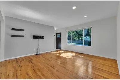 2820 Hollywood Drive, Ann Arbor, MI 48103 - Photo 4