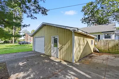 2074 Delhi Street NE, Holt, MI 48842 - Photo 14