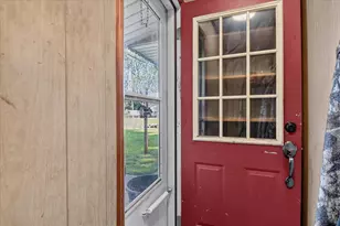 303 Marshall St, Jackson, MI 49202 - Photo 6
