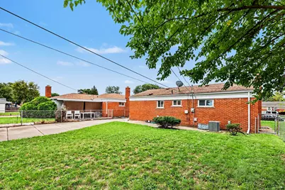 16741 Bell Avenue, Eastpointe, MI 48021 - Photo 16