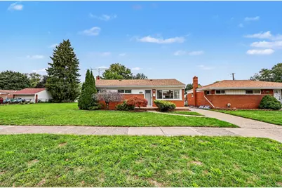 16741 Bell Avenue, Eastpointe, MI 48021 - Photo 2
