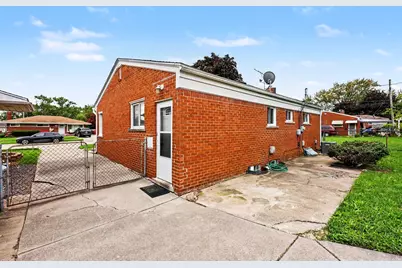 16741 Bell Avenue, Eastpointe, MI 48021 - Photo 18