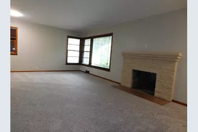 460 Collins Avenue, Benton Harbor, MI 49022 - Photo 4