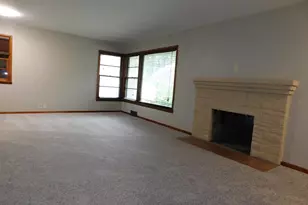 460 Collins Ave, Benton Harbor, MI 49022 - Photo 4