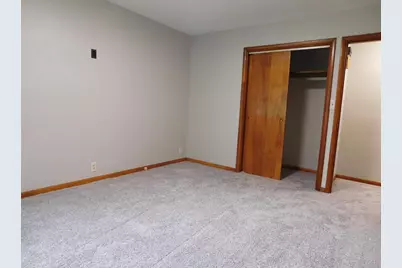 460 Collins Avenue, Benton Harbor, MI 49022 - Photo 16