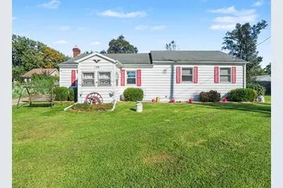 139 N Wrenwood Avenue, Jackson, MI 49201 - Photo 2