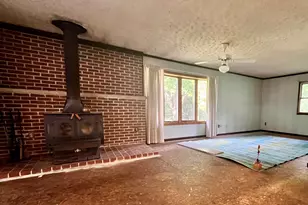 21112 Wilmot Rd, Belleville, MI 48111 - Photo 20