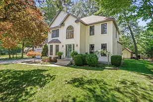 5071 Shady Creek Dr, Muskegon, MI 49441 - Photo 2