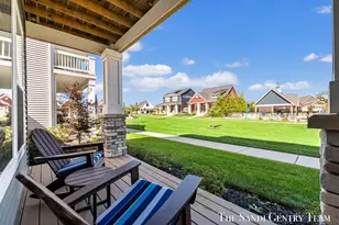 406 W Leland Dr, Whitehall, MI 49461 - Photo 8