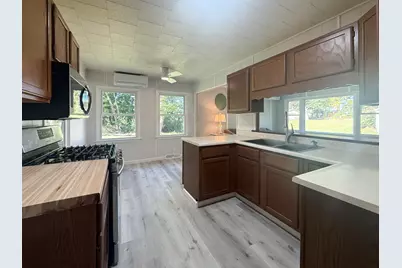 31940 Sunrise Avenue, Dowagiac, MI 49047 - Photo 6