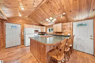 11010 E 8 Mile Rd, Tustin, MI 49688 - Photo 8