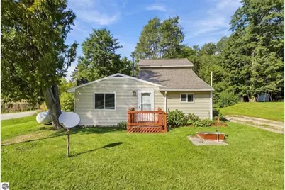 11010 E 8 Mile Road, Tustin, MI 49688 - Photo 1