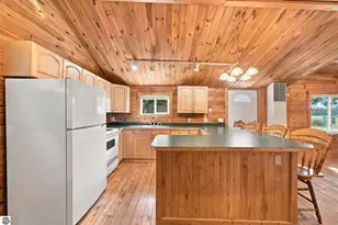 11010 E 8 Mile Rd, Tustin, MI 49688 - Photo 10