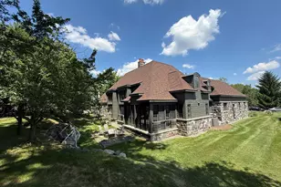 2948 Turtle Pond Ct, Bloomfield Hills, MI 48302 - Photo 8
