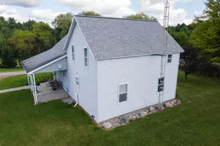 812 S Lorenz Rd, Tawas City, MI 48763 - Photo 4