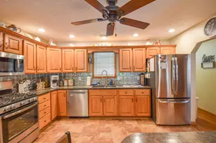 760 E Channel Dr, Coldwater, MI 49036 - Photo 10