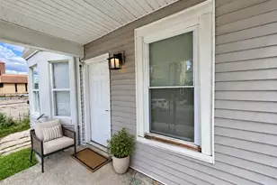 3518 Van Dyke St, Detroit, MI 48214 - Photo 4