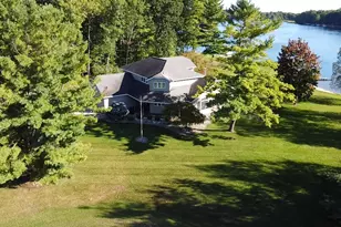 4760 Queens Ct, Gladwin, MI 48624 - Photo 1