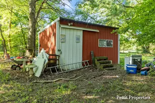 5200 Upton Rd, Hastings, MI 49058 - Photo 10