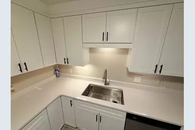 9376 Westwind Drive, Livonia, MI 48150 - Photo 10