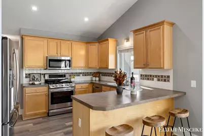 2026 Orchard Ridge Drive NW, Grand Rapids, MI 49534 - Photo 6