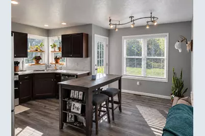 308 Brookside Court, Big Rapids, MI 49307 - Photo 8