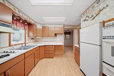 714 S Sutton Road, Jackson, MI 49203 - Photo 8