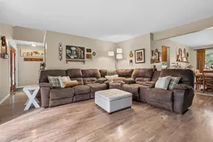 8475 Valleywood Ln, Portage, MI 49024 - Photo 8