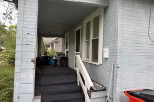 185 Hastings Ave, Benton Harbor, MI 49022 - Photo 2